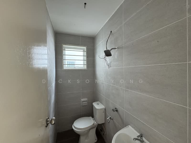 1-storey Terraced House for Sale in Lundu (Sarawak) - Dickson Yong - Bathroom - PropertyGuru.com.my