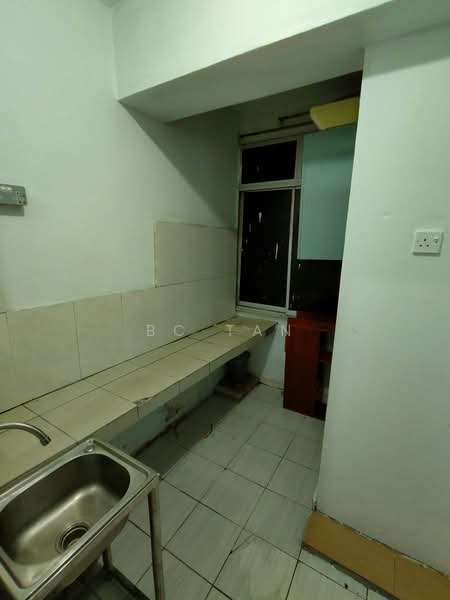 Condominium for Sale at Casa Magna - BC TAN - Kitchen - PropertyGuru.com.my