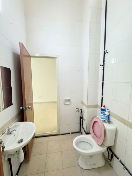 2-storey Terraced House for Rent in Shah Alam (Selangor) - Raiden Yap - Bathroom - PropertyGuru.com.my