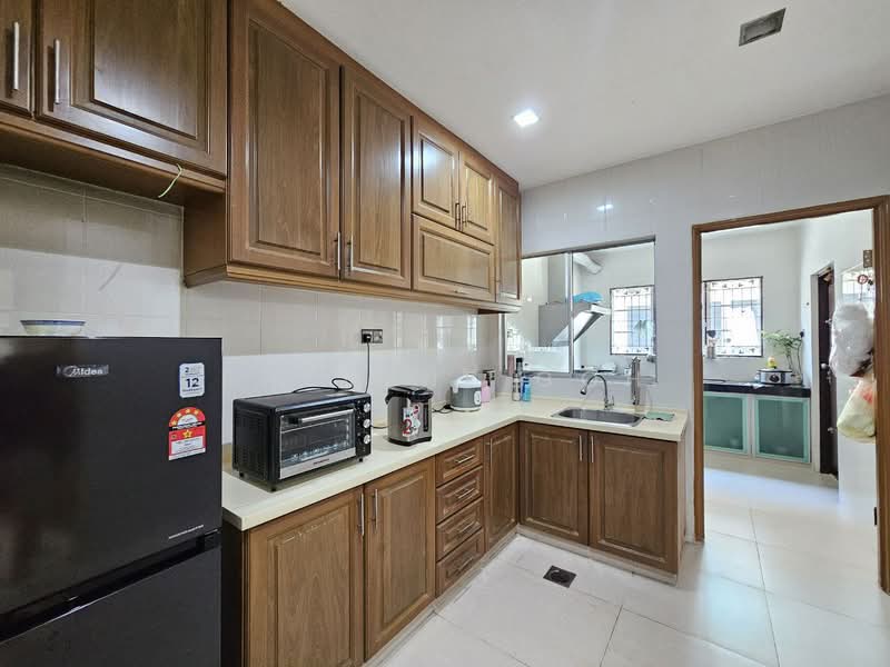Rumah Teres 2-Tingkat untuk Dijual di Bandar Kinrara Seksyen 5 (Bandar Kinrara) - Sherene Goh - Kitchen - PropertyGuru.com.my