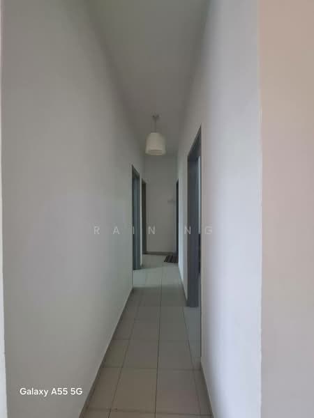 Pangsapuri untuk Disewa di Lake View Suites - Rain Ng - Corridor - PropertyGuru.com.my