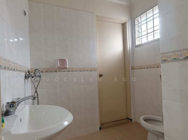 3-storey Terraced House for Sale in Batu 9 (Cheras) - Jocelyn Soo - Bathroom - PropertyGuru.com.my