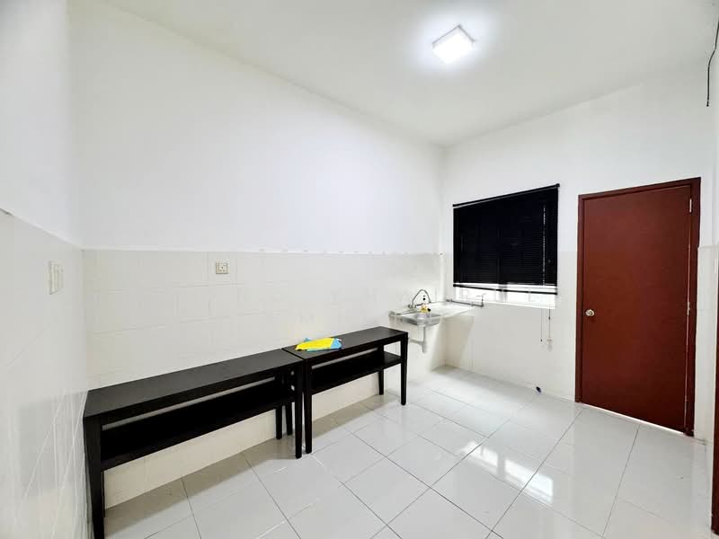 2-storey Terraced House for Sale in Semenyih (Selangor) - Mohd Khairul Amilin - Kitchen - PropertyGuru.com.my