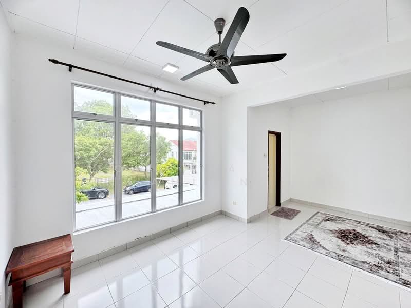 2-storey Terraced House for Sale in Semenyih (Selangor) - Mohd Khairul Amilin - Living Room - PropertyGuru.com.my