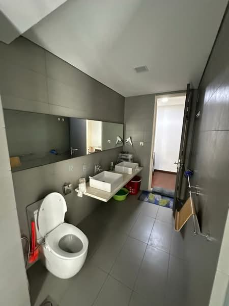 Condominium for Rent at The Breezeway - Rex Tan - Bathroom - PropertyGuru.com.my