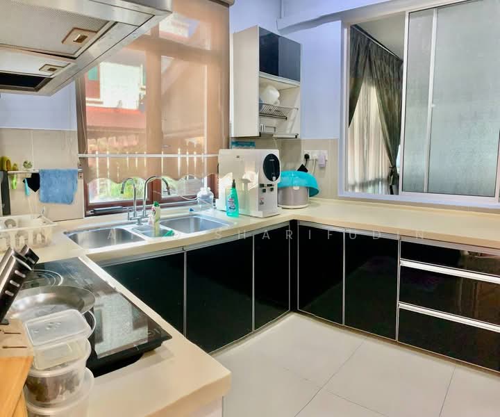 Semi-Detached House for Sale in Taman TTDI Jaya (Shah Alam) - Syafiq Sharifudin - Kitchen - PropertyGuru.com.my
