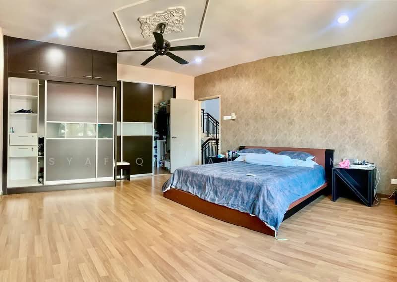 Semi-Detached House for Sale in Taman TTDI Jaya (Shah Alam) - Syafiq Sharifudin - Master Bedroom - PropertyGuru.com.my