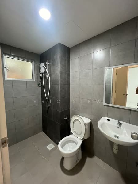 Kondominium untuk Disewa di Residensi Sateria - Eric Siew - Bathroom - PropertyGuru.com.my
