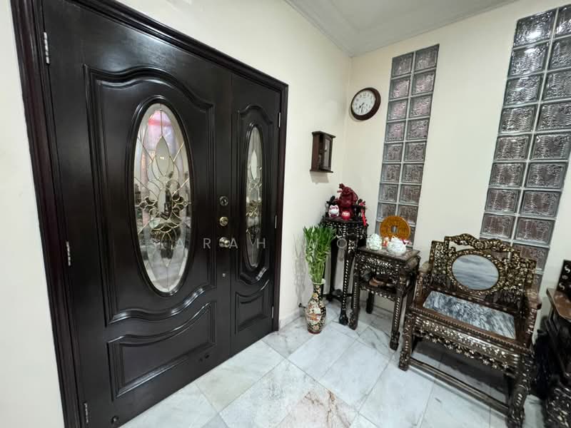 Semi-Detached House for Sale in Sri Petaling (Kuala Lumpur) - Sarah Wong - Entrance - PropertyGuru.com.my