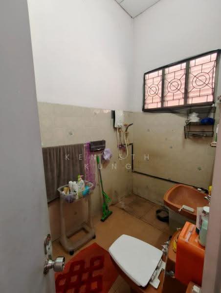 Semi-Detached House for Sale in Pulau Tikus (George Town) - Kenneth Kung - Bathroom - PropertyGuru.com.my