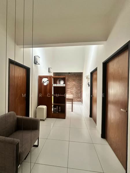 Rumah Teres 2 Tingkat untuk Disewa di Taman Kempas (Tampoi) - Marcus Thye - Corridor - PropertyGuru.com.my