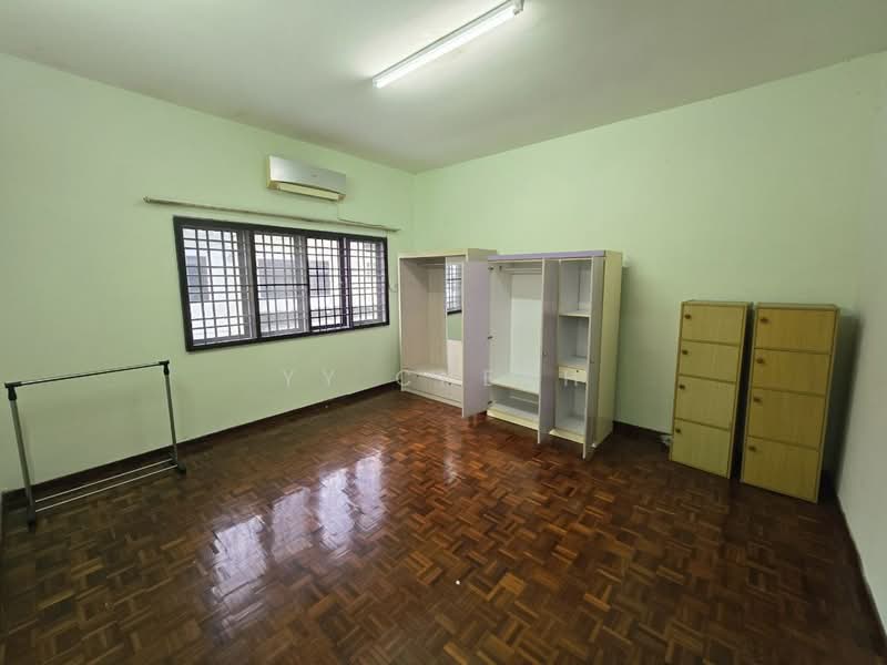 2-storey Terraced House for Rent in Taman Rasi (Menglembu) - YY Cheah - Bedroom - PropertyGuru.com.my