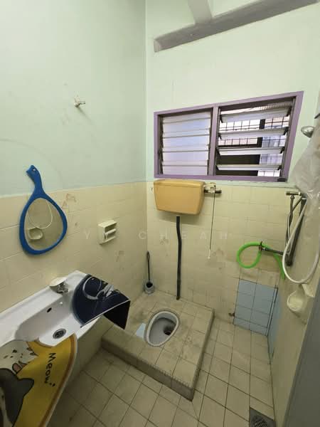 2-storey Terraced House for Rent in Taman Rasi (Menglembu) - YY Cheah - Bathroom - PropertyGuru.com.my