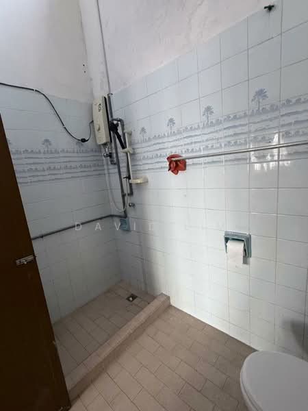 2-storey Terraced House for Sale in SS2 (Petaling Jaya) - David Lim - Bathroom - PropertyGuru.com.my
