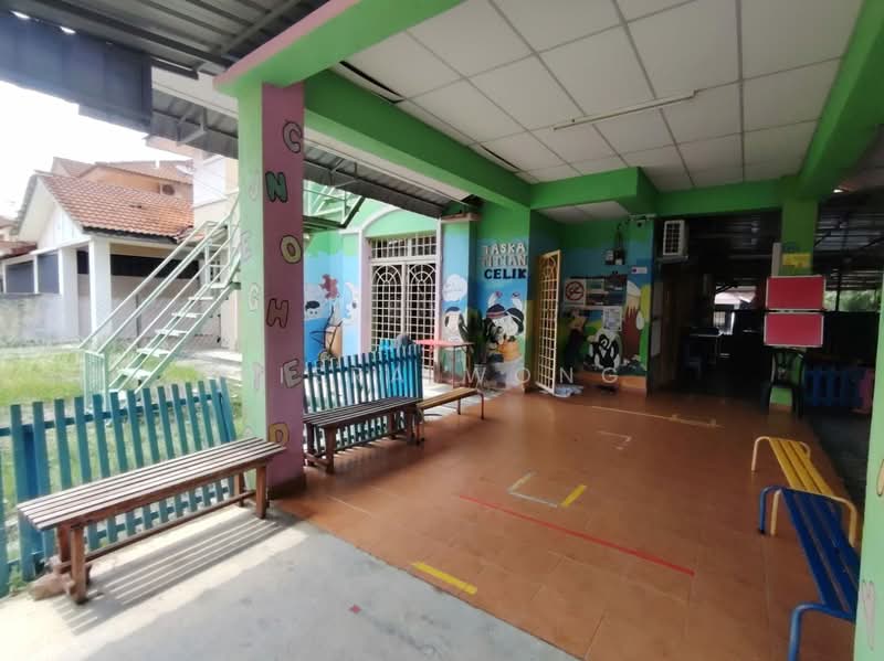 2-storey Terraced House for Sale at Taman Tasik Utama - Kiera Wong - Exterior - PropertyGuru.com.my