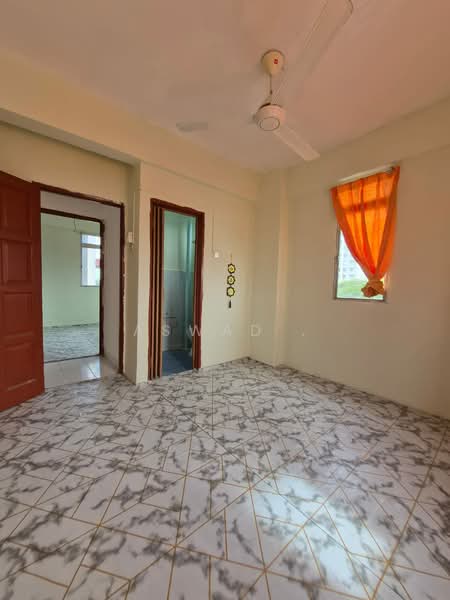 Apartment for Sale at Pangsapuri Indah Taman Air Tawar Indah C - Aswad . - Interior - PropertyGuru.com.my