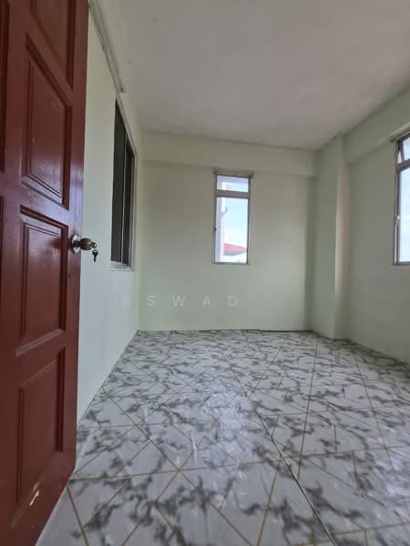Apartment for Sale at Pangsapuri Indah Taman Air Tawar Indah C - Aswad . - Interior - PropertyGuru.com.my