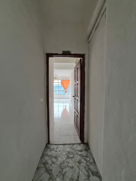 Apartment for Sale at Pangsapuri Indah Taman Air Tawar Indah C - Aswad . - Interior - PropertyGuru.com.my