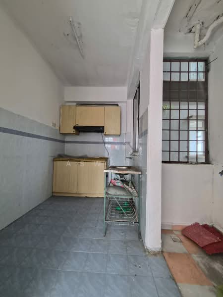 Apartment for Sale at Pangsapuri Indah Taman Air Tawar Indah C - Aswad . - Kitchen - PropertyGuru.com.my