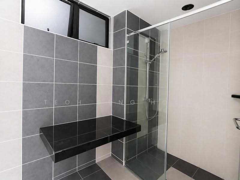 Kondominium untuk Dijual di Upper East @ Tiger Lane - Oscar Teoh - Bathroom - PropertyGuru.com.my