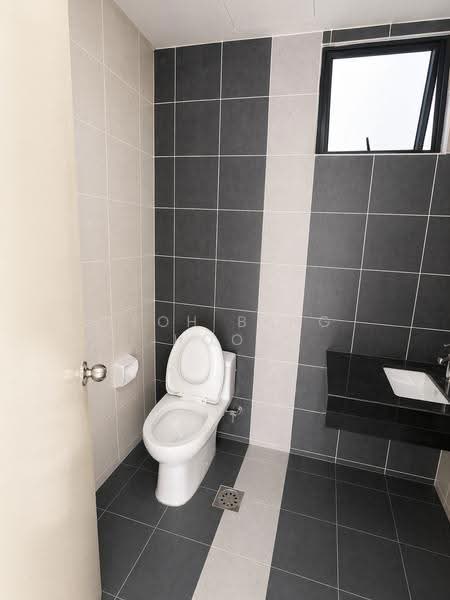 Kondominium untuk Dijual di Upper East @ Tiger Lane - Oscar Teoh - Bathroom - PropertyGuru.com.my