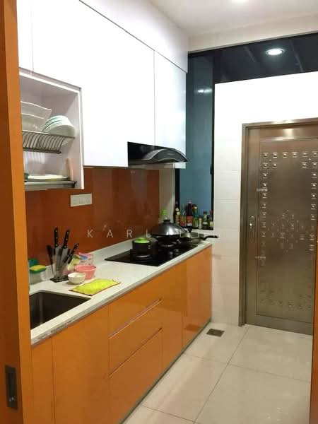 Cluster House for Sale in Taman Mount Austin (Tebrau) - Karl Lim - Kitchen - PropertyGuru.com.my