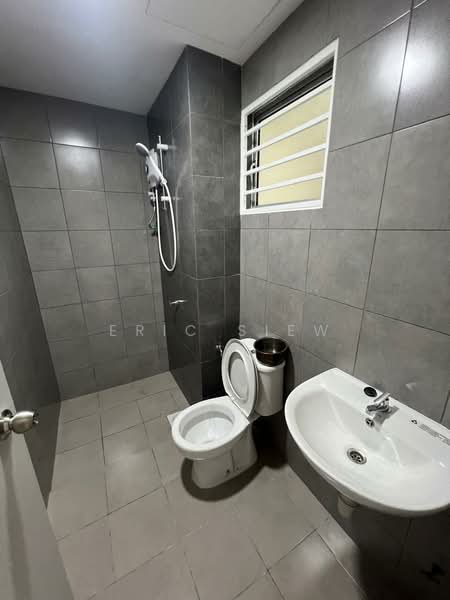 Condominium for Rent at Residensi Sateria - Eric Siew - Bathroom - PropertyGuru.com.my
