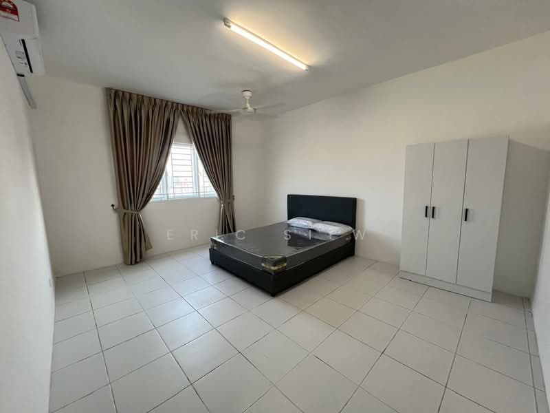 Condominium for Rent at Residensi Sateria - Eric Siew - Bedroom - PropertyGuru.com.my