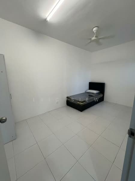 Condominium for Rent at Residensi Sateria - Eric Siew - Bedroom - PropertyGuru.com.my
