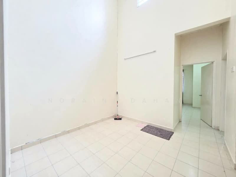 Rumah Teres untuk Dijual di Taman Pinggiran Usj (Subang Jaya) - Noraini Dahan - Interior - PropertyGuru.com.my