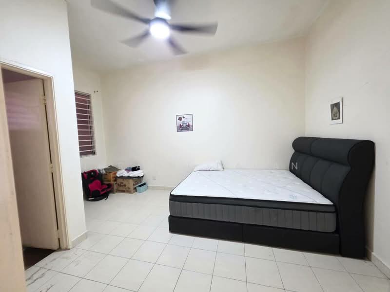 Rumah Teres untuk Dijual di Taman Pinggiran Usj (Subang Jaya) - Noraini Dahan - Bedroom - PropertyGuru.com.my