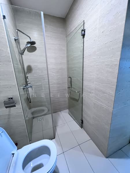 Service Residence for Rent at Crescent Bay Suites (Teluk Bayu) - Andrew Ang - Bathroom - PropertyGuru.com.my