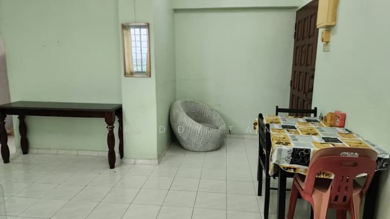 Pangsapuri untuk Disewa di Taman Pekaka Block 31 - Freddy Tan - Dining Room - PropertyGuru.com.my