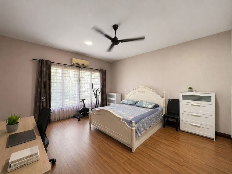 2-storey Terraced House for Sale in Denai Alam (Shah Alam) - Salawati Busro - Bedroom - PropertyGuru.com.my