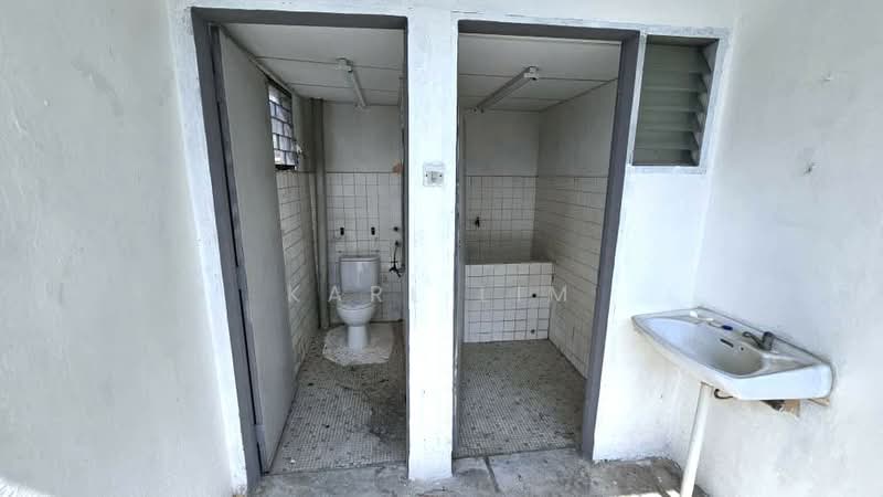 Shop for Sale in Taman Tasek (Johor Bahru) - Karl Lim - Bathroom - PropertyGuru.com.my