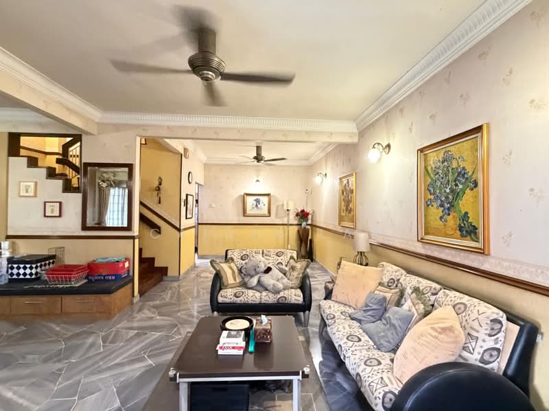 2-storey Terraced House for Sale in Bandar Utama 1 (Bandar Utama) - Calvin Law - Living Room - PropertyGuru.com.my