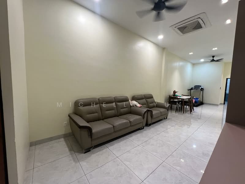 Rumah Teres 1 Tingkat untuk Disewa di Taman Segambut (Jalan Kuching) - Michelle Yun - Living Room - PropertyGuru.com.my