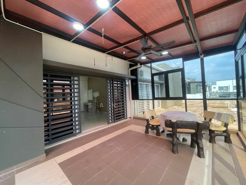Rumah Teres untuk Disewa di Bangi (Selangor) - San MC - Balcony - PropertyGuru.com.my