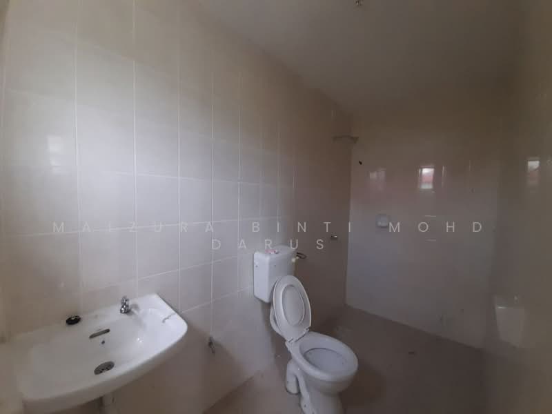Bungalow for Sale in Mahkota Hills (Lenggeng) - Maizura binti Mohd Darus - Bathroom - PropertyGuru.com.my