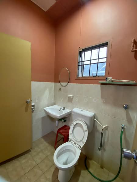 2-storey Terraced House for Sale in Taman Setia Indah (Tebrau) - Jessy Poon - Bathroom - PropertyGuru.com.my