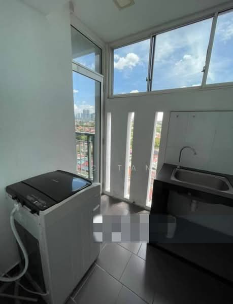 Kondominium untuk Dijual di First Residence (Residensi Unggul) - BC TAN - Balcony - PropertyGuru.com.my