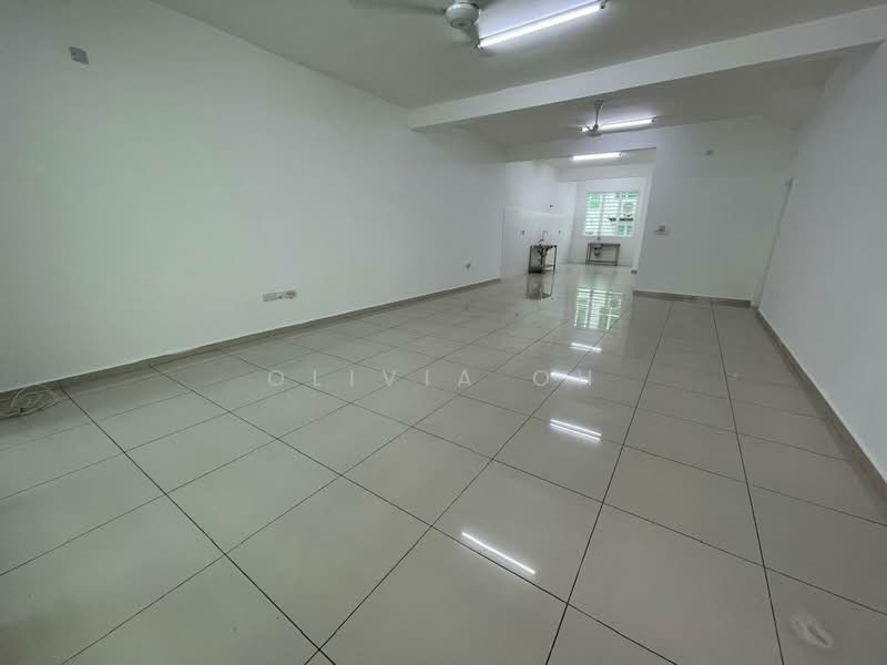 2-storey Terraced House for Sale in Bandar Sri Sendayan (Negeri Sembilan) - OLIVIA OH - Living Room - PropertyGuru.com.my