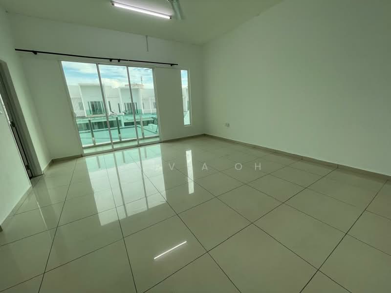 2-storey Terraced House for Sale in Bandar Sri Sendayan (Negeri Sembilan) - OLIVIA OH - Living Room - PropertyGuru.com.my