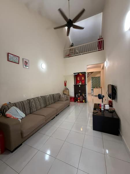 1-storey Terraced House for Sale in Taman Seri Austin (Tebrau) - Kelvin Koay - Living Room - PropertyGuru.com.my