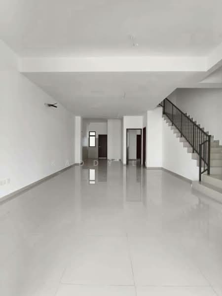 Rumah Teres 2 Tingkat untuk Dijual di Bandar Dato Onn (Tebrau) - Kaddy Loh - Living Room - PropertyGuru.com.my