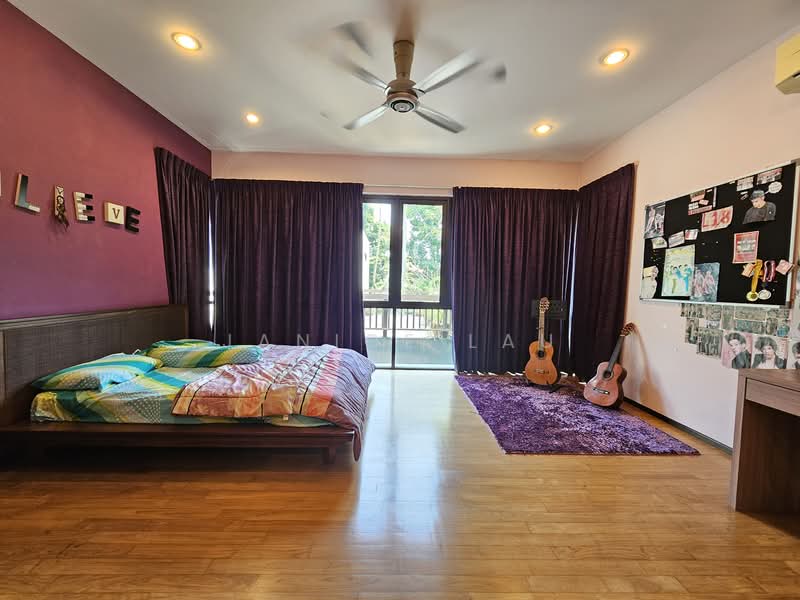 Rumah Banglo untuk Dijual di Bukit Gita Bayu (Seri Kembangan) - Janice Lau - Bedroom - PropertyGuru.com.my