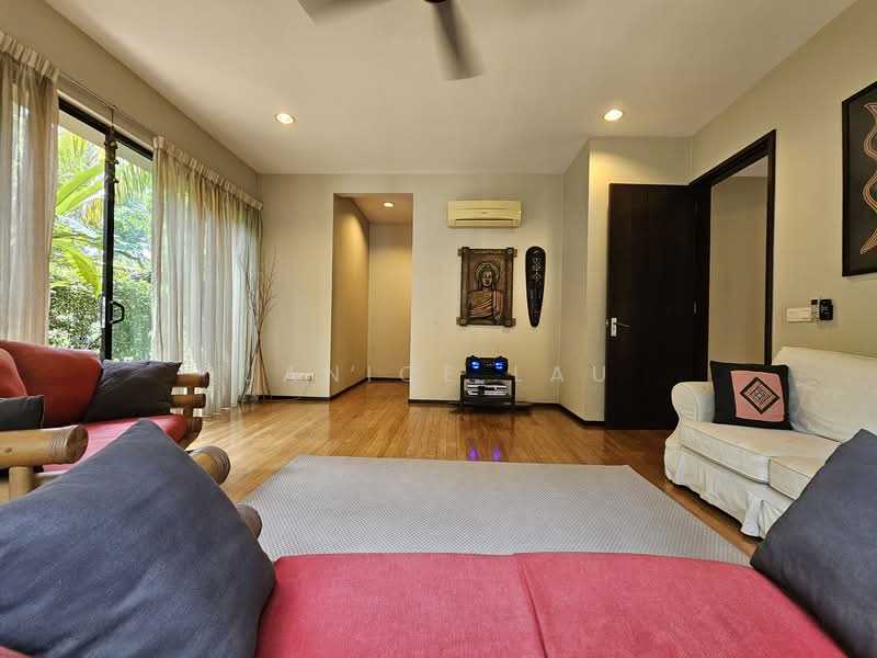 Rumah Banglo untuk Dijual di Bukit Gita Bayu (Seri Kembangan) - Janice Lau - Living Room - PropertyGuru.com.my