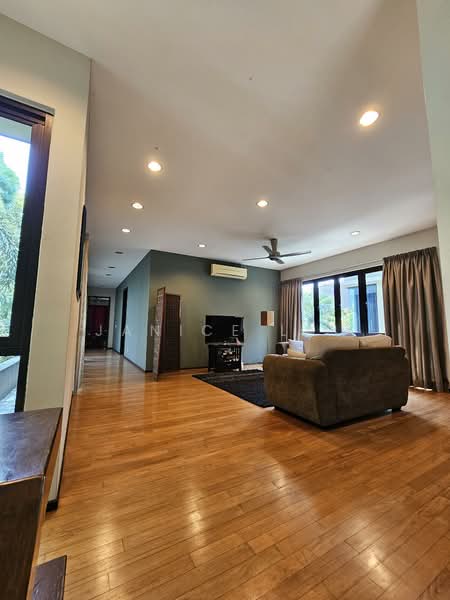 Rumah Banglo untuk Dijual di Bukit Gita Bayu (Seri Kembangan) - Janice Lau - Living Room - PropertyGuru.com.my