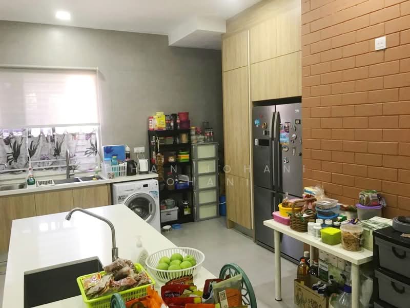 Rumah Teres 3 Tingkat untuk Dijual di Taman Setiawangsa (Setiawangsa) - Johan Johani Johani - Kitchen - PropertyGuru.com.my