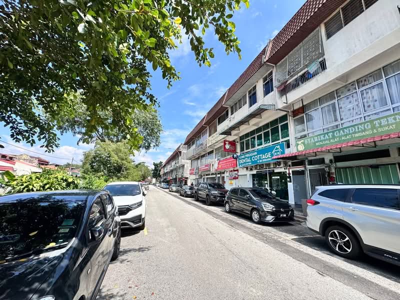 Shop for Rent in Seri Kembangan (Selangor) - Najah Kadir - Exterior - PropertyGuru.com.my